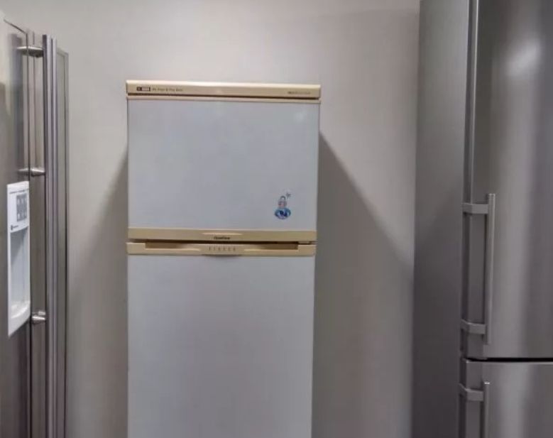 Холодильник GoldStar на ремонте